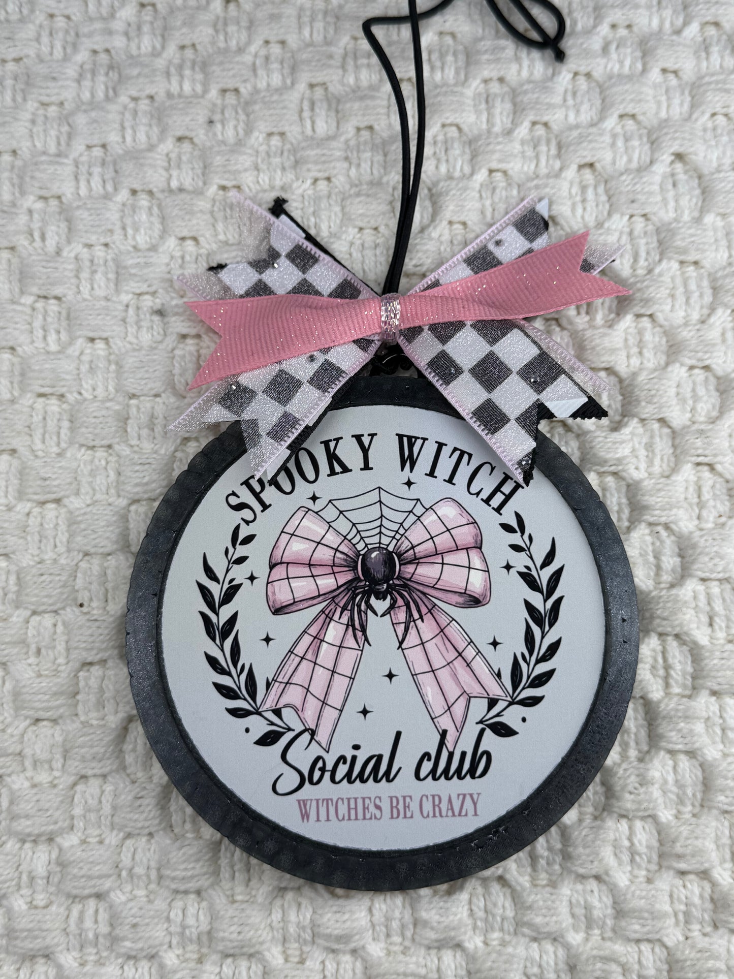 Spooky Witch 4" Round