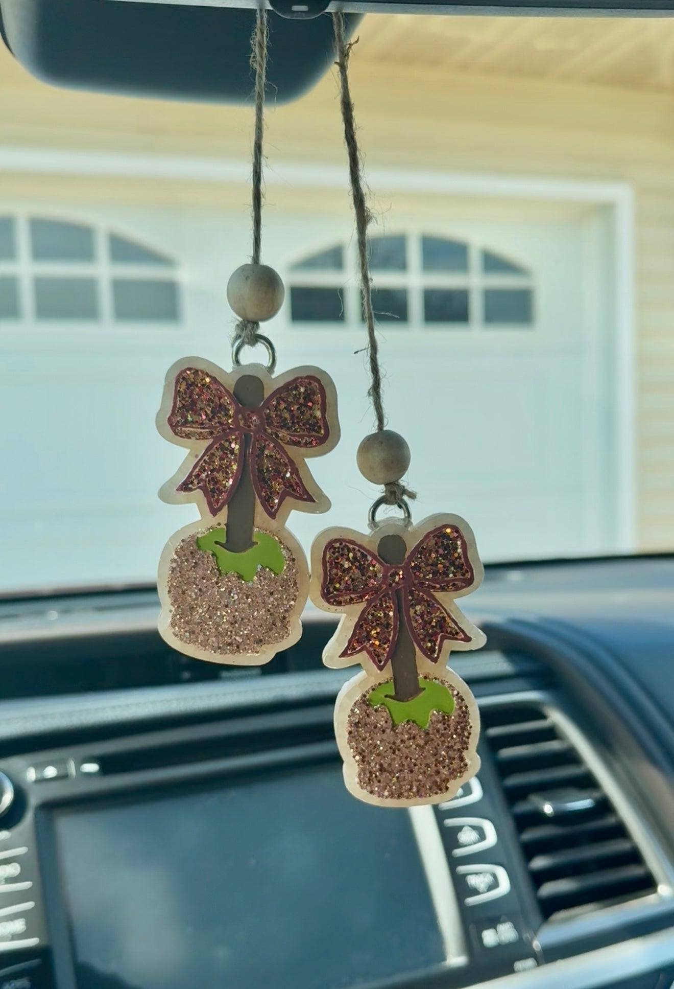 Carmel Apple Pixies